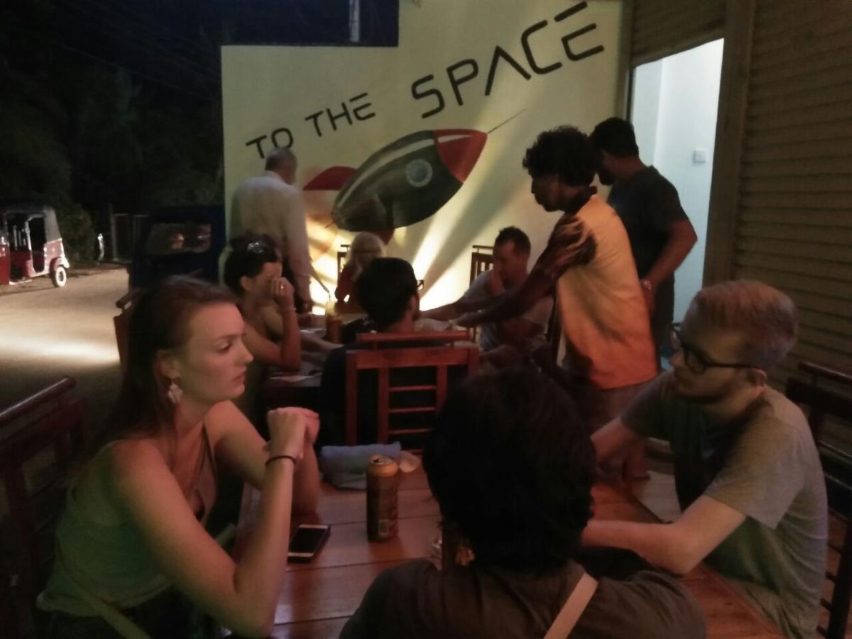 Space Garden Hostel Mirissa Exterior photo